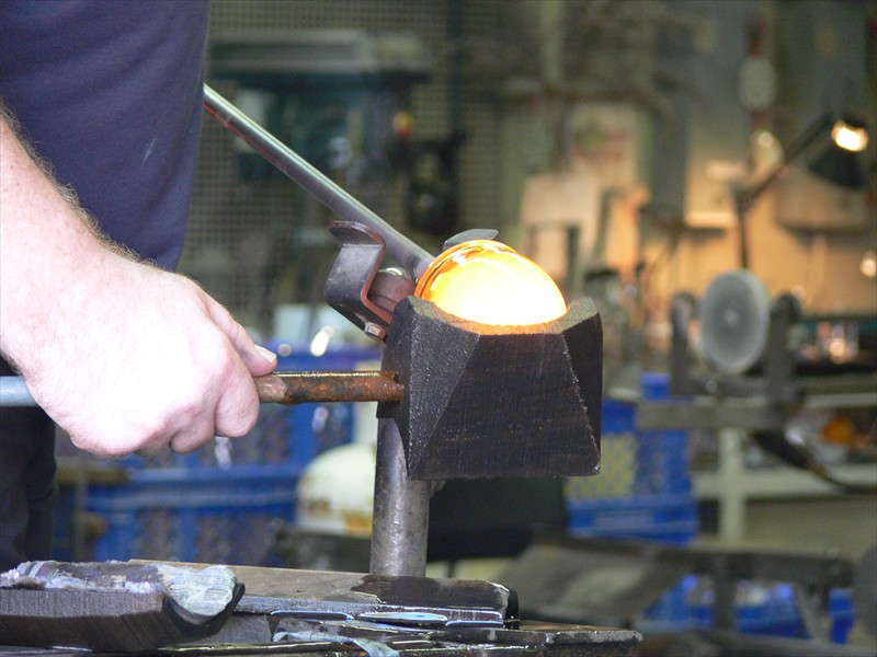 Shaping glass